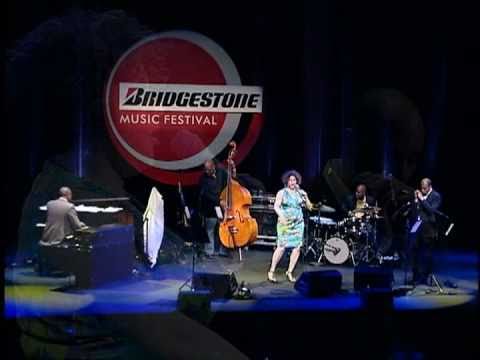 Melissa Walker Christian Mc Bride Upside down Bridgestone Music Festival