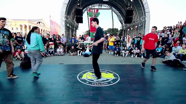 Батл в кедах : Ананас x Cherry vs Tane R x