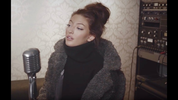 Selena Gomez Marshmello Wolves ( Sofia Karlberg