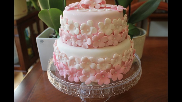 Tarta de fondant con flores paso a