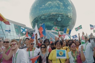 Pharrel Williams - Happy (Astana Expo 2017)