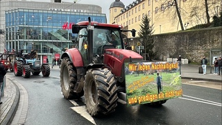 Landwirte, Spediteure und Unternehmen protestieren in Siegen