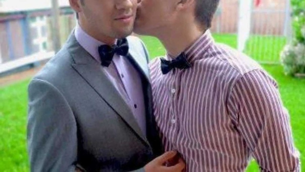 CUTE GAY COUPLES,
