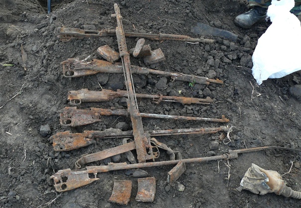 находки поисковиков второй мировой войны. найденное на полях сражения. найденное на полях сражения. раскопки блиндажей второй мировой войны. находки второй мировой войны 2.