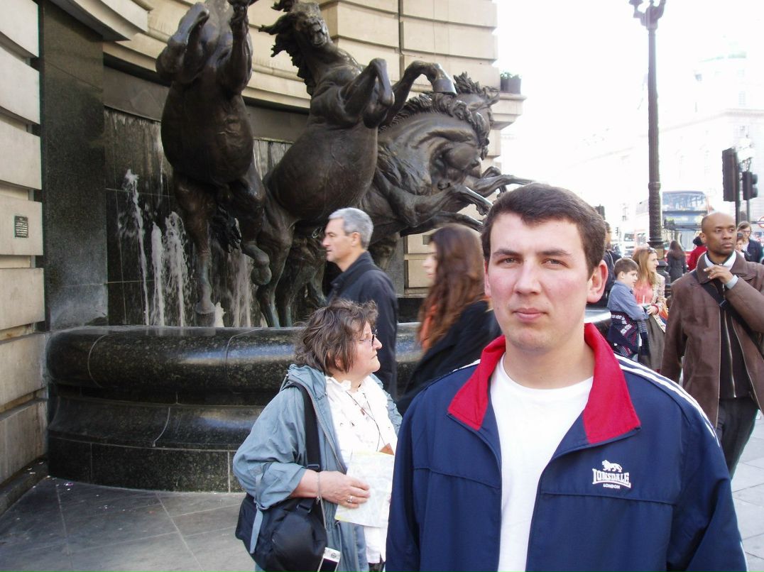 Andrii Shulgan | London