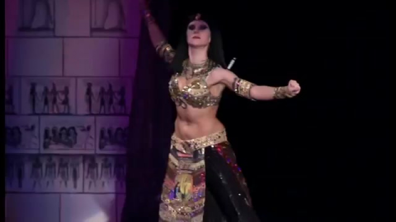 Amazing pharaonic fusion. Nadia
