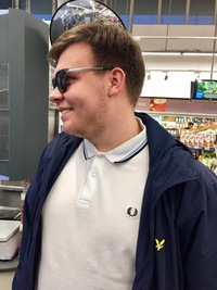 Женя Кисин