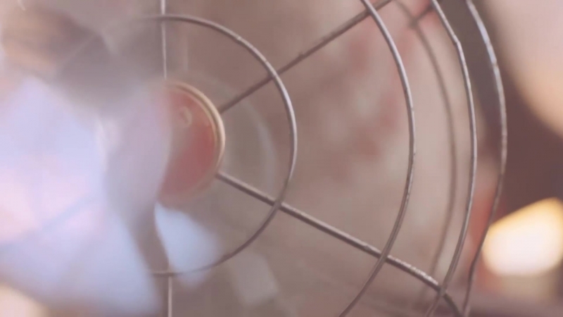 Ashley Monroe Hands On You ( Official Music