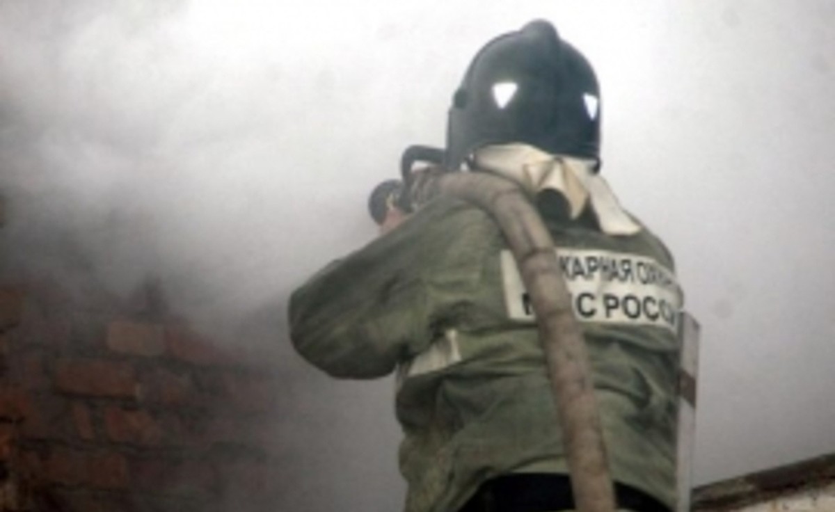 В КЧР загорелось здание на территории Урупского района
