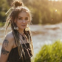 Лена Белякова