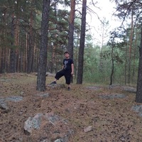 Олег Ларионов
