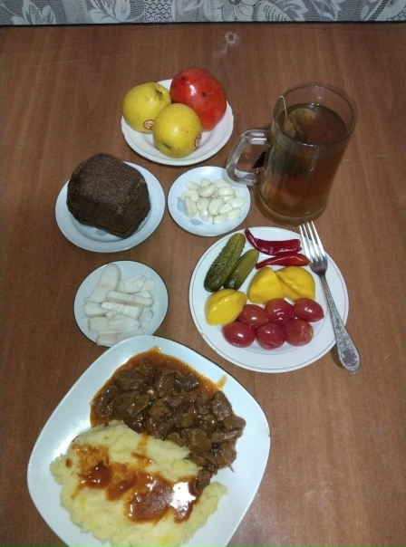 У кого что на ужин?) У меня сегодня пюре с тушеной...