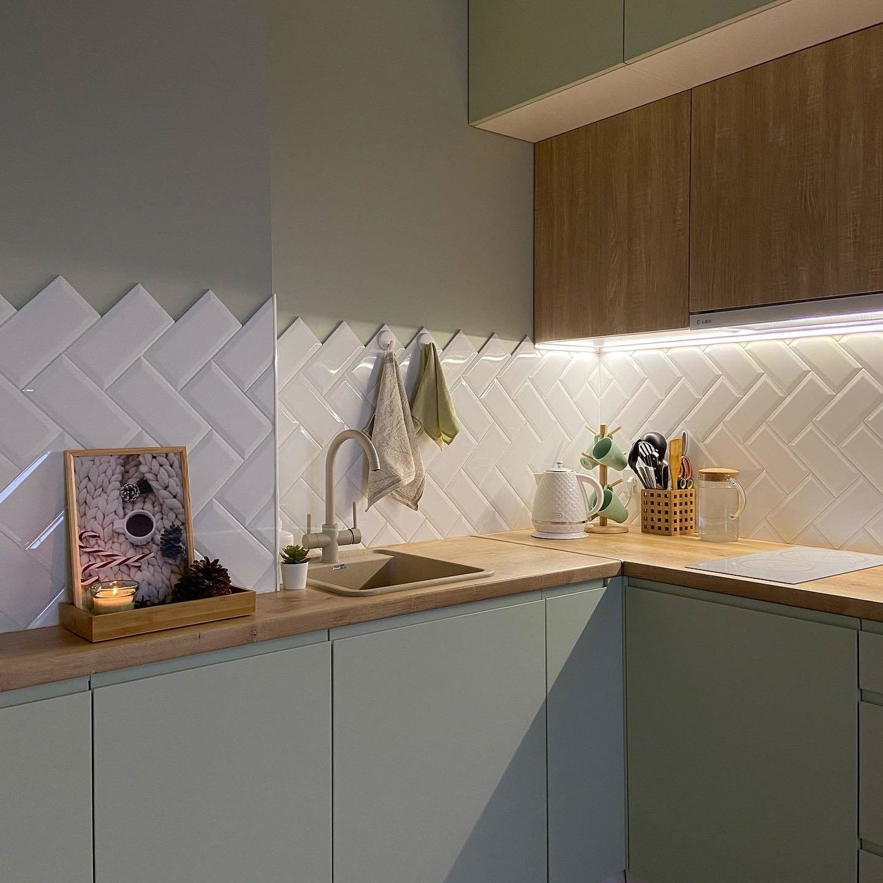 Уж сколько мы видели плитки кабанчик!