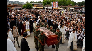 Uee Vojske Srbije u litijskoj pratnji motiju Svetog vladike Nikolaja