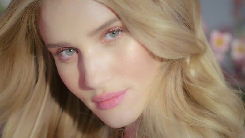 Rosie Huntington Whiteley Koradior
