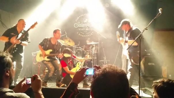 Final de Bolo del grupo Güru. Con David Palau, Jordi Foraster y Mcky Vega a las 6